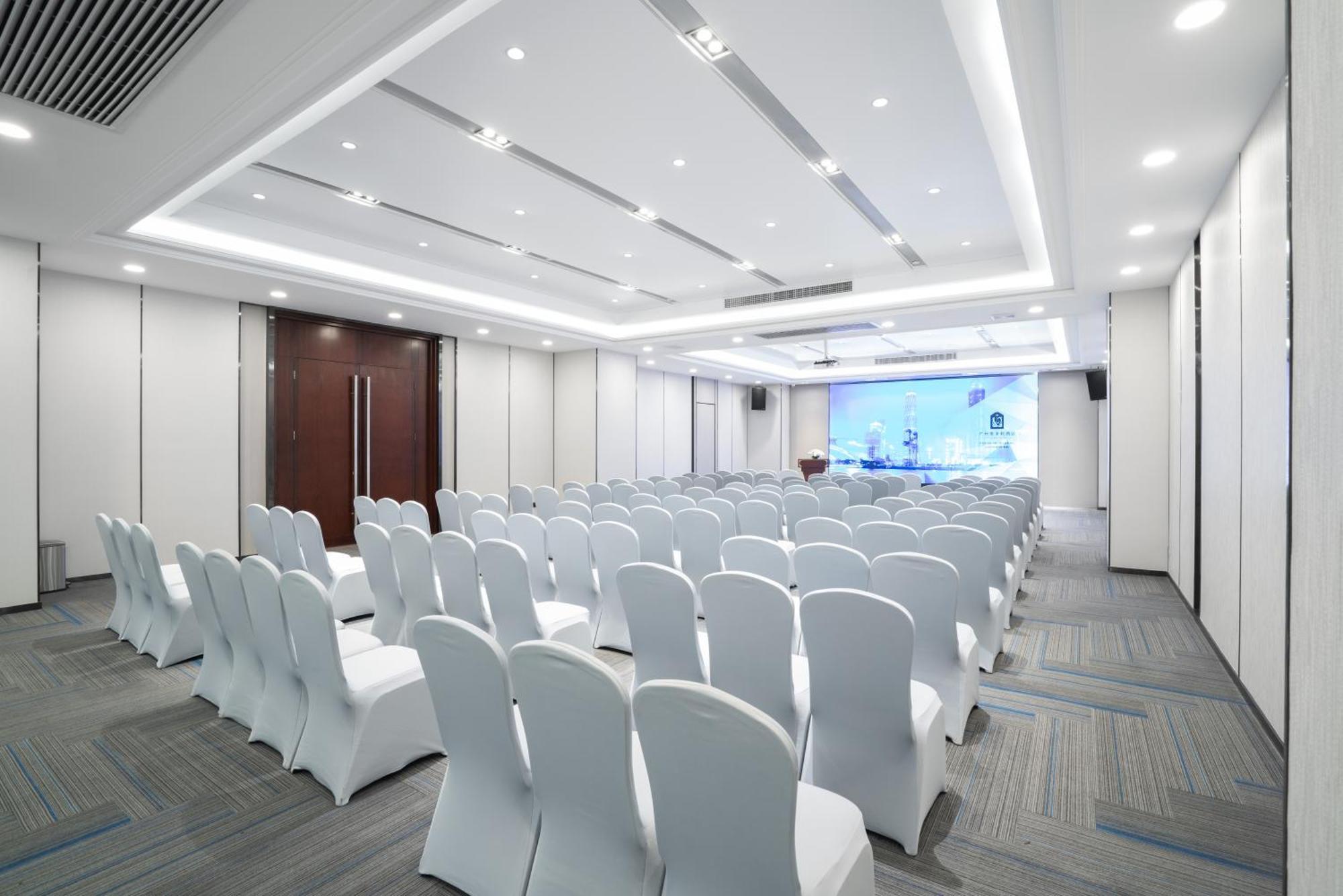 Victoria Hotel Guangzhou Zhujiang New Town מראה חיצוני תמונה